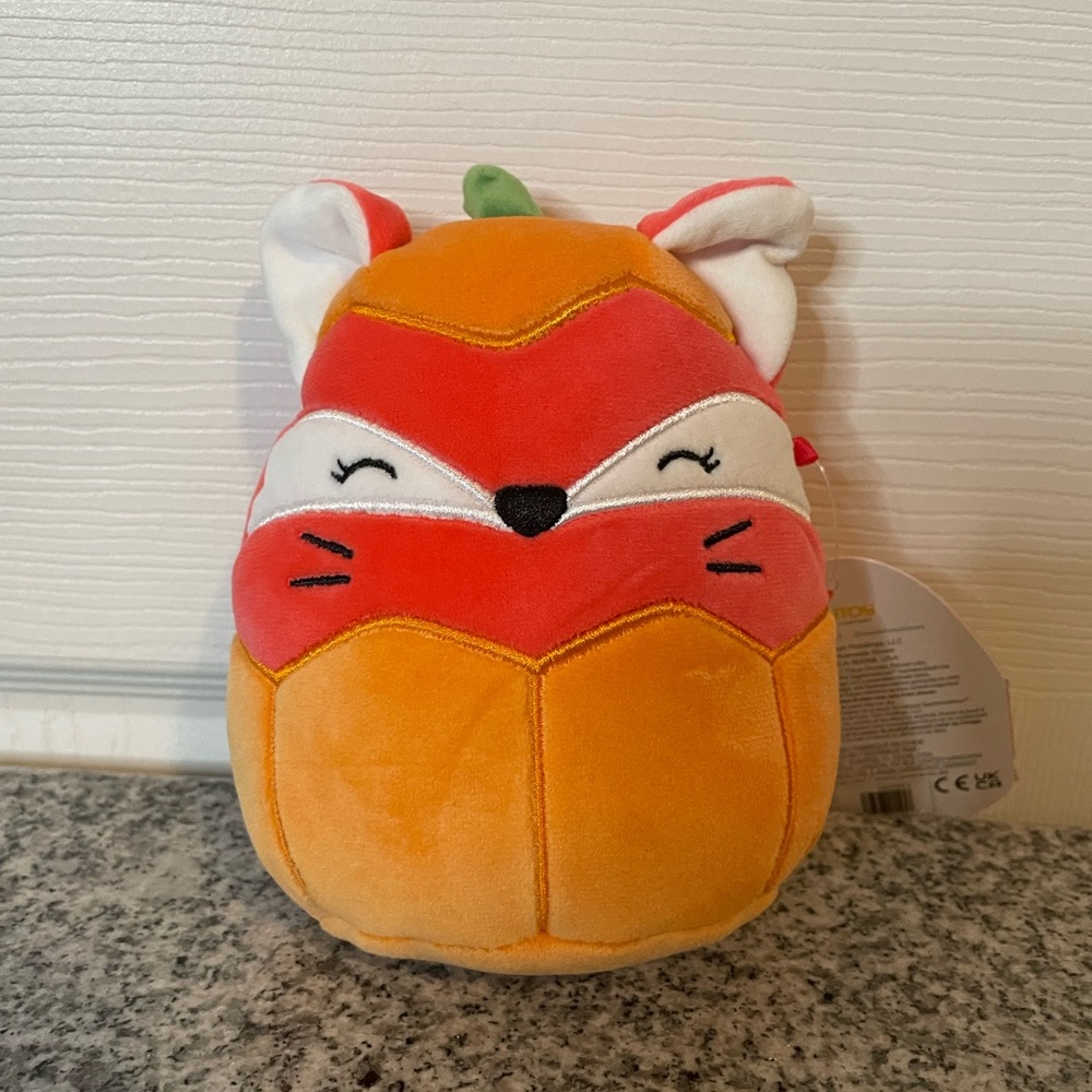 NWT 5” Fifi Halloween Squishmallow